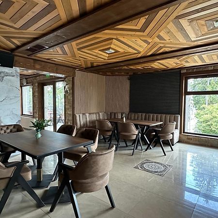 Hotel Merdjan 瑟尔尼察 外观 照片