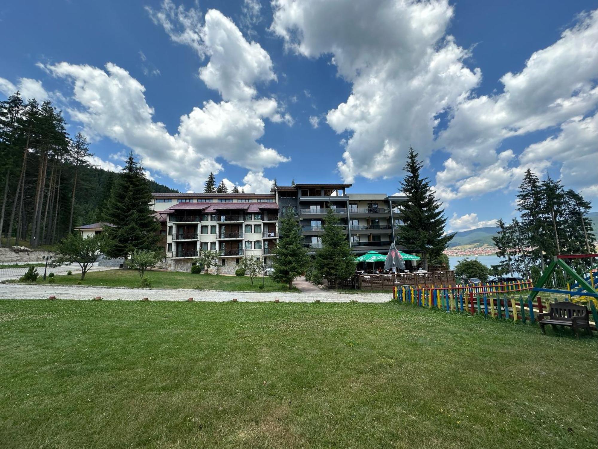 Hotel Merdjan 瑟尔尼察 外观 照片